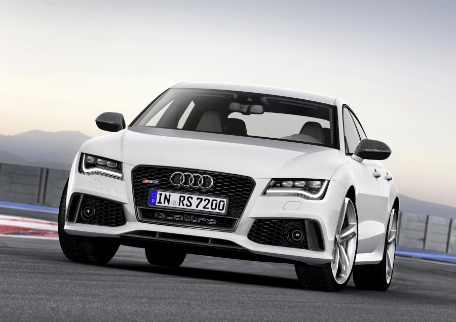  Audi RS7 Sportback 2013 года  (WW) (фото 17 из 32)